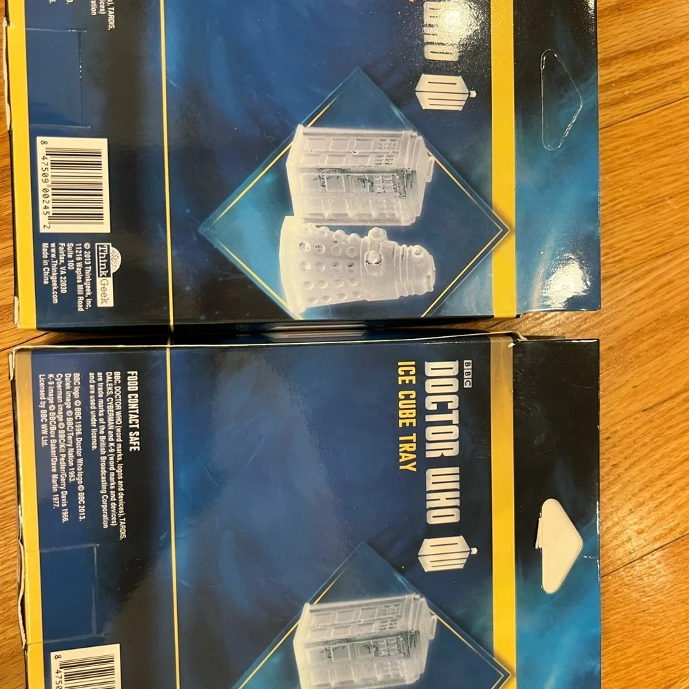 Dr who ice cube trays